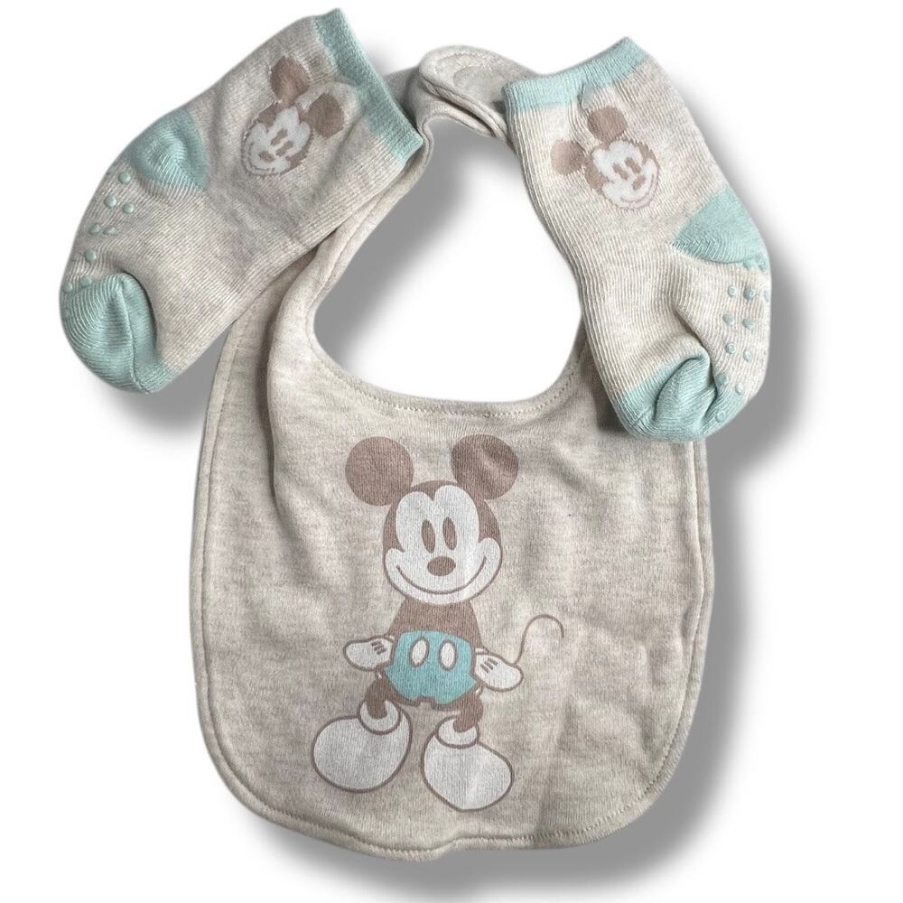 NWOT Disney Baby Mikey Mouse Bib and Sock Set 6-12 months